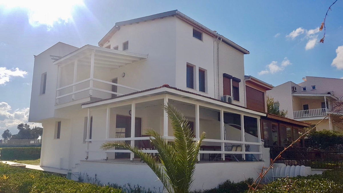 Summer house located in dalyan çeşme.