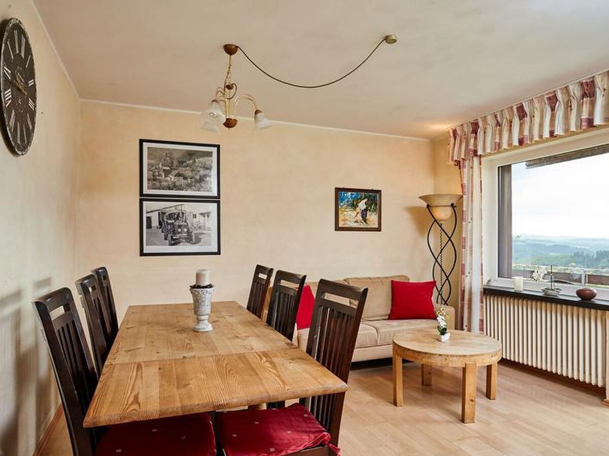 Pension Haus am Einberg ， （ Meschede ） ，公寓， 85平方米， 3间卧室，独立厨房，最多可容纳7人