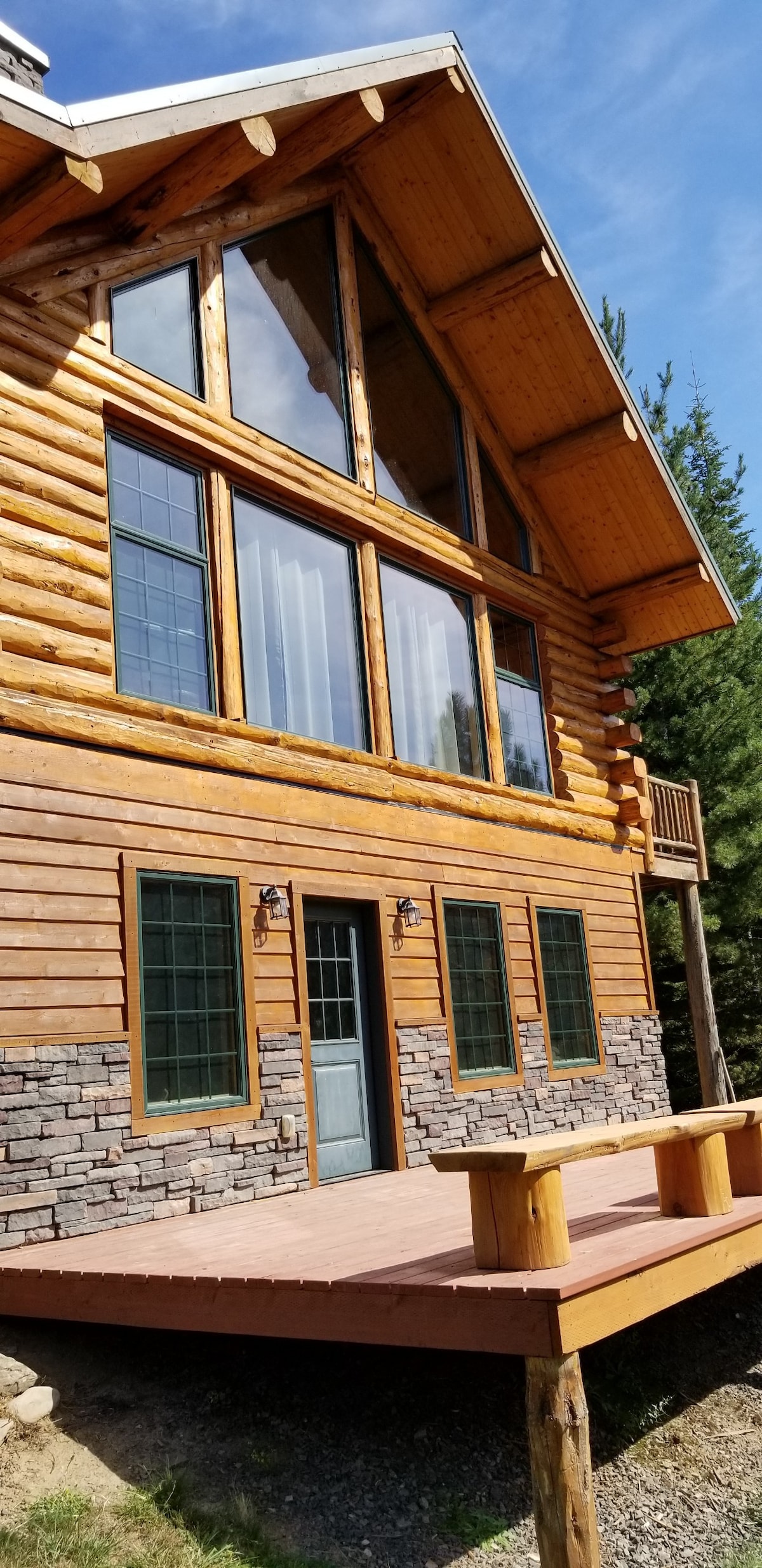 Beautiful log home along the St. Joe River