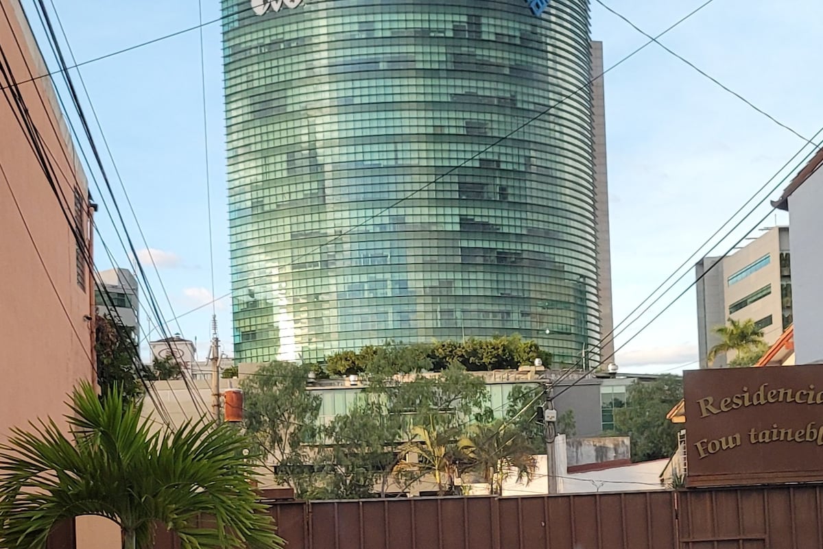 Torre Futura区，整套房子，靠近皇冠广场