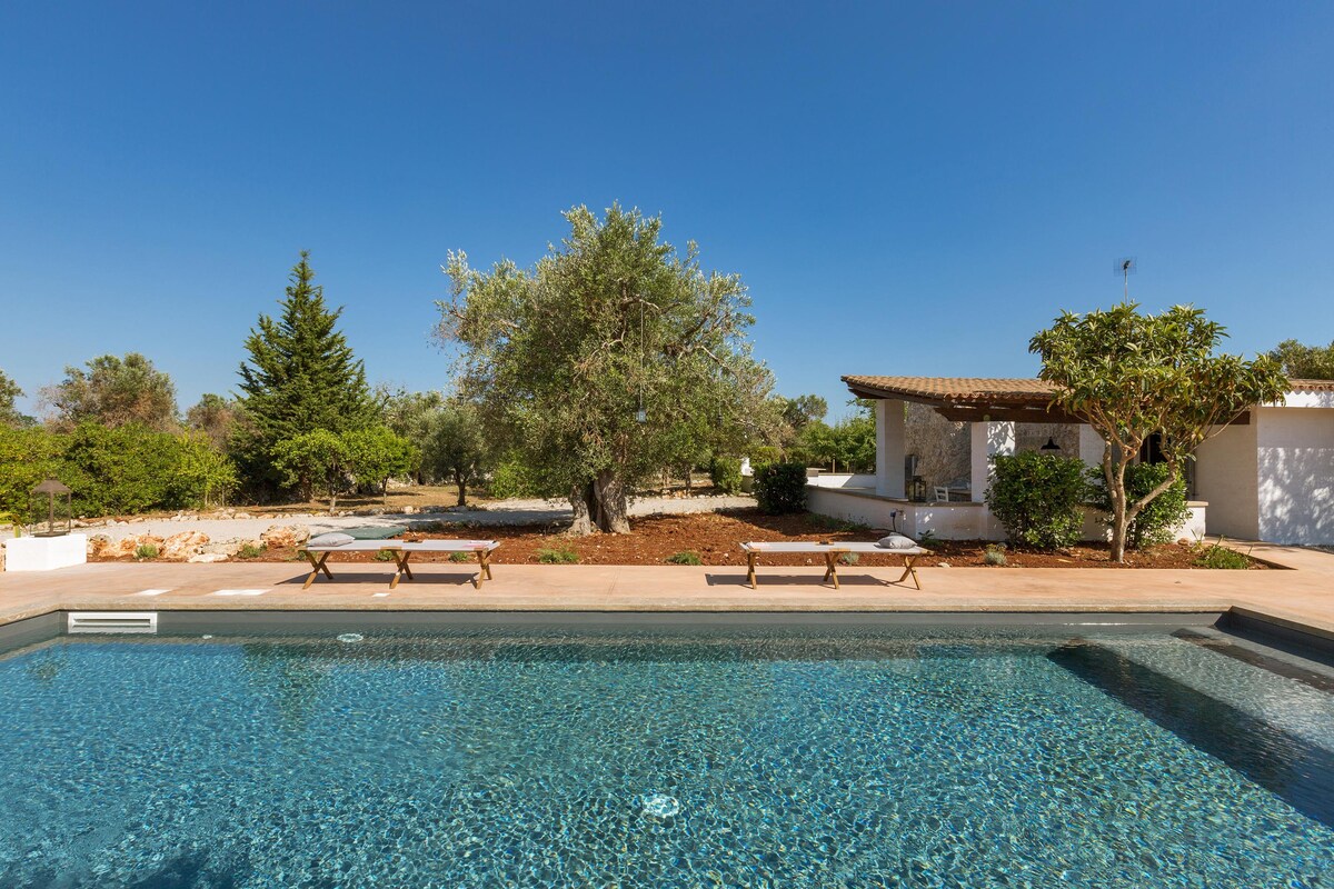 Camera con piscina in comune in campagna Salento