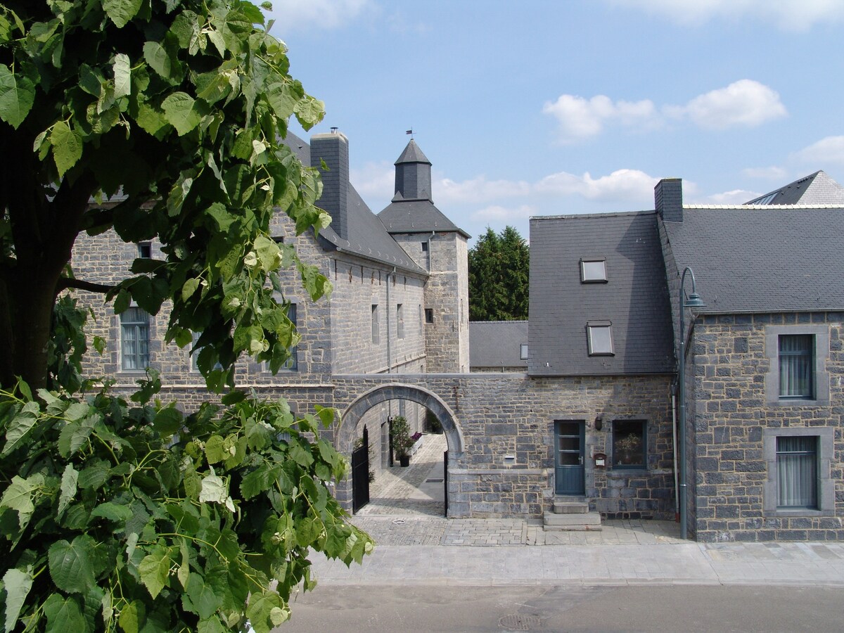 Château-Ferme de Macon "Jacqueline Dumoustier"