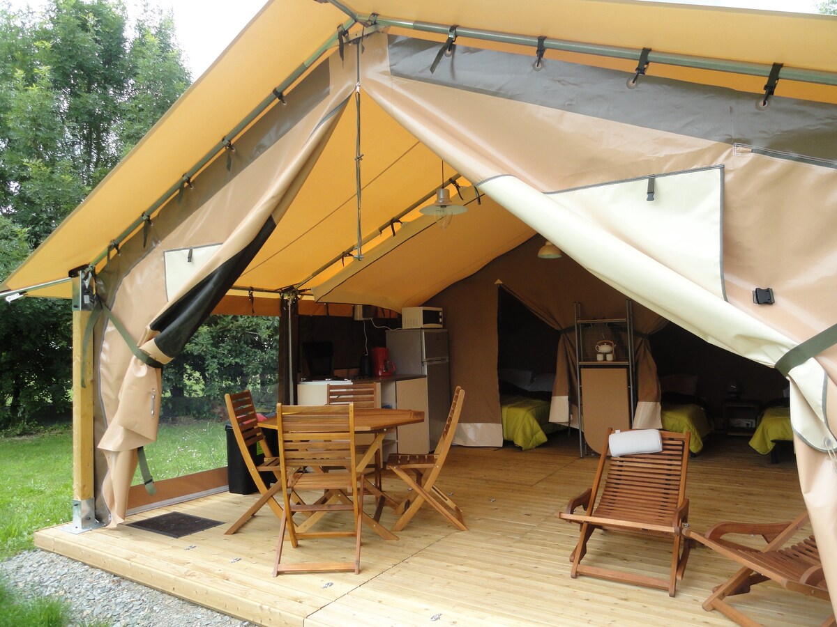 Lodge Tamaris 5 personnes sur camping vert