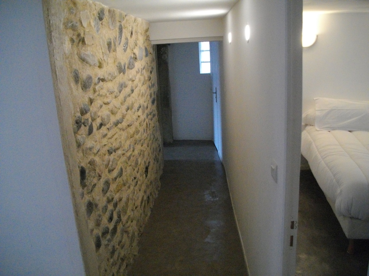 Petit logement au pied du centre Ardèche