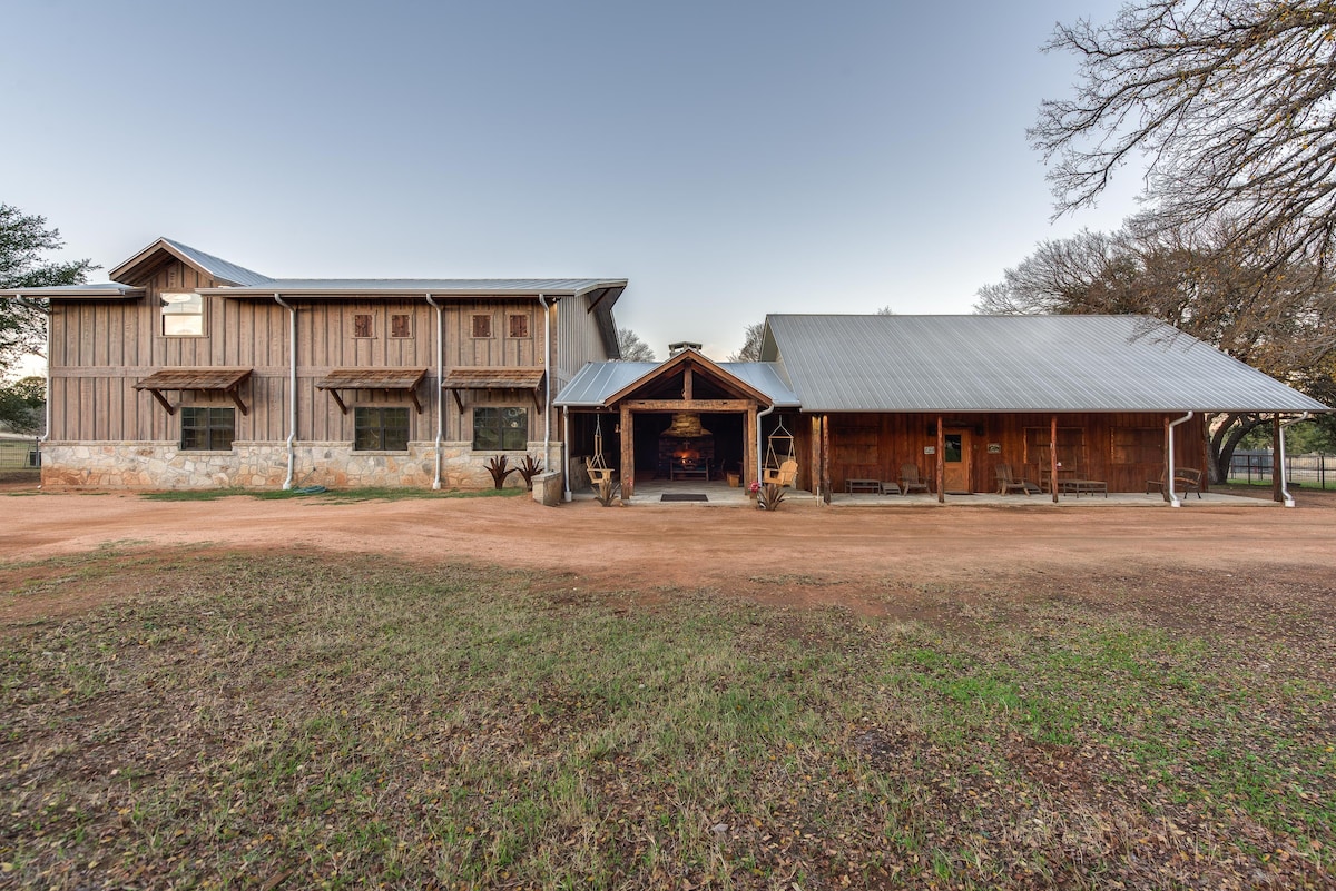 Hill Country Luxury Lodging