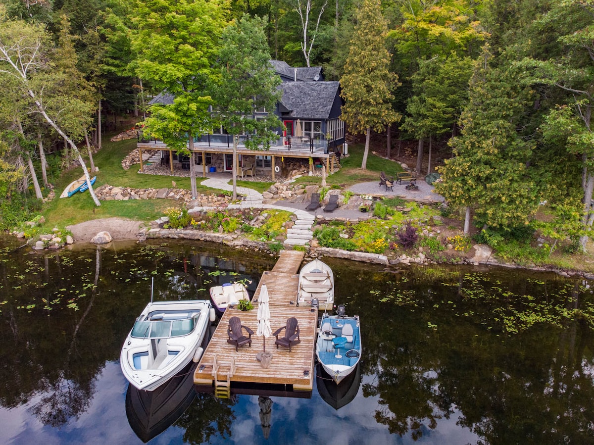 斯托尼湖（ Stoney Lake ）新建的度假屋。