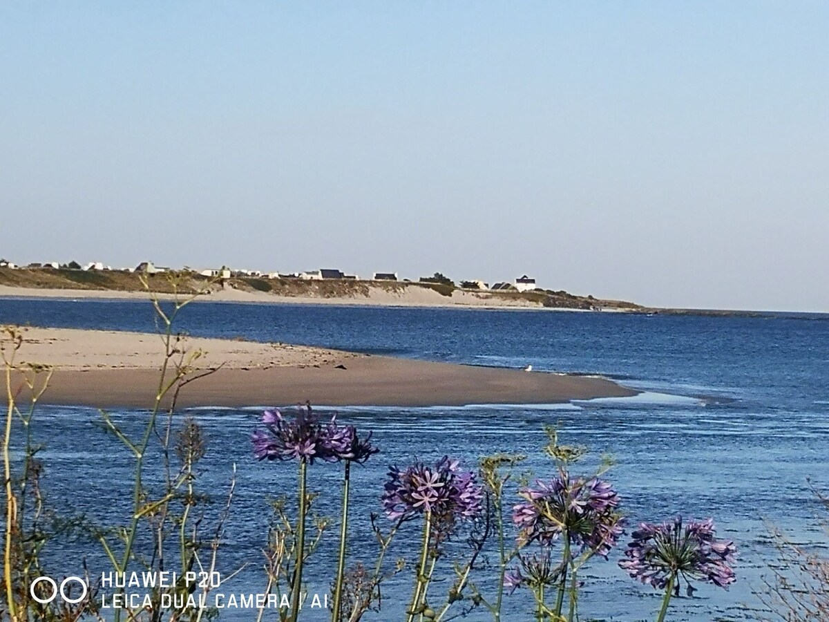 Endroit calme 100m de la plage des sables blancs