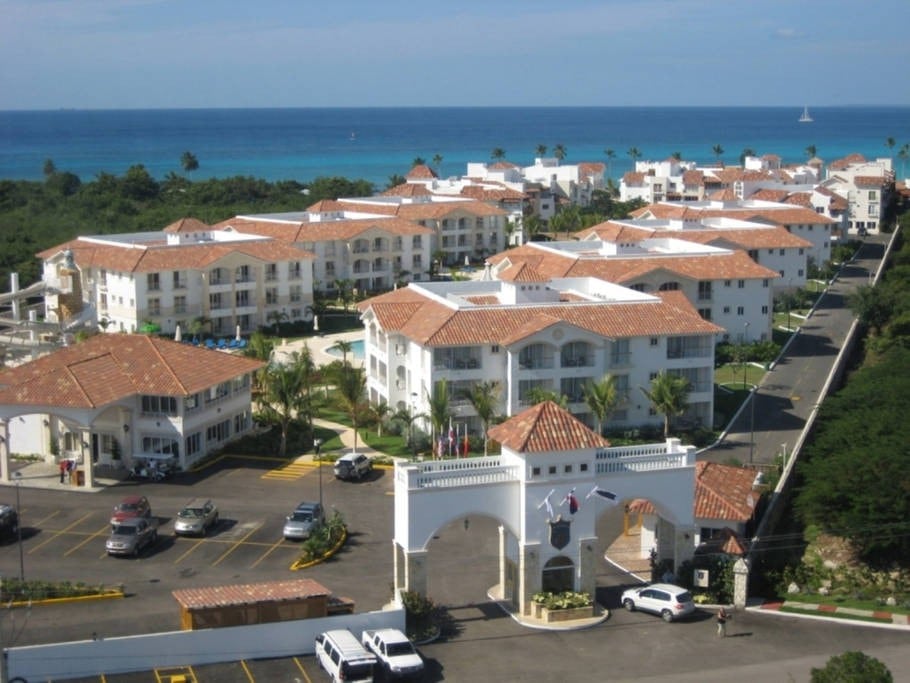 Cadaques Caribe ， 3间房间可俯瞰海滩美景