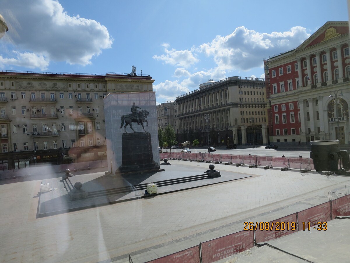 克里姆林（ Kremlin ）附近的特维尔斯卡亚广场（ Tverskaya Square ）独一无二的景色。舒适