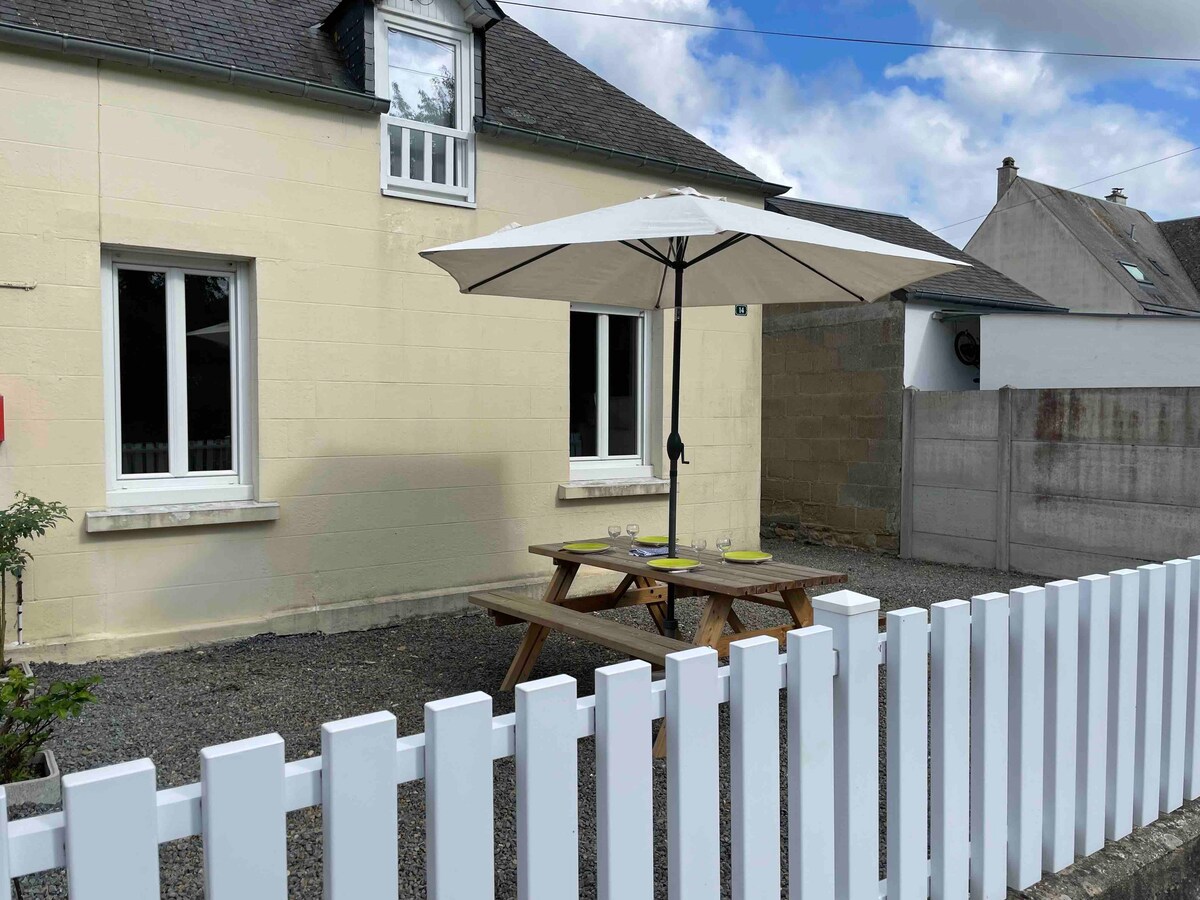 Maison  gîte  2/4 P à 7 km du Mt Saint Michel