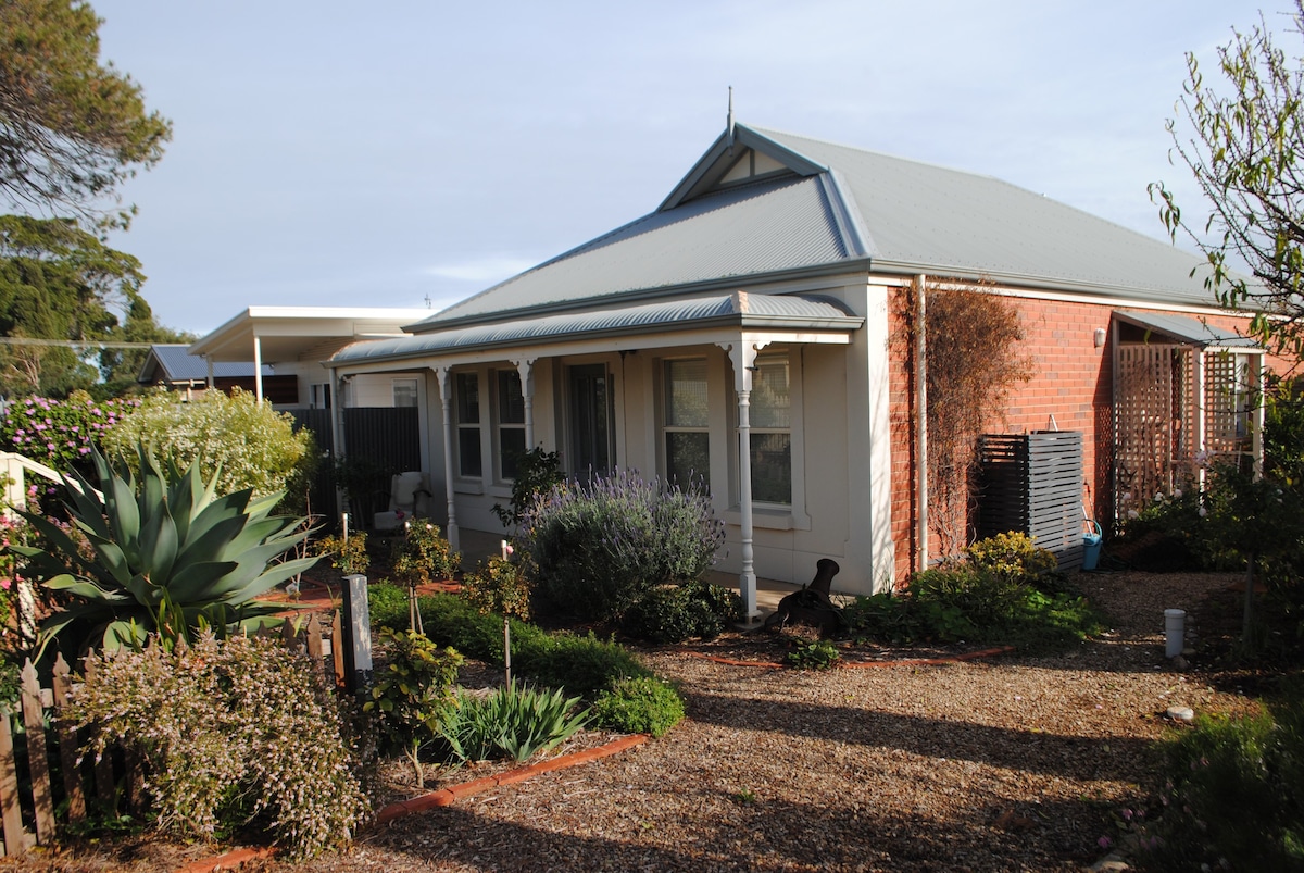 The Cottage @ Normanville