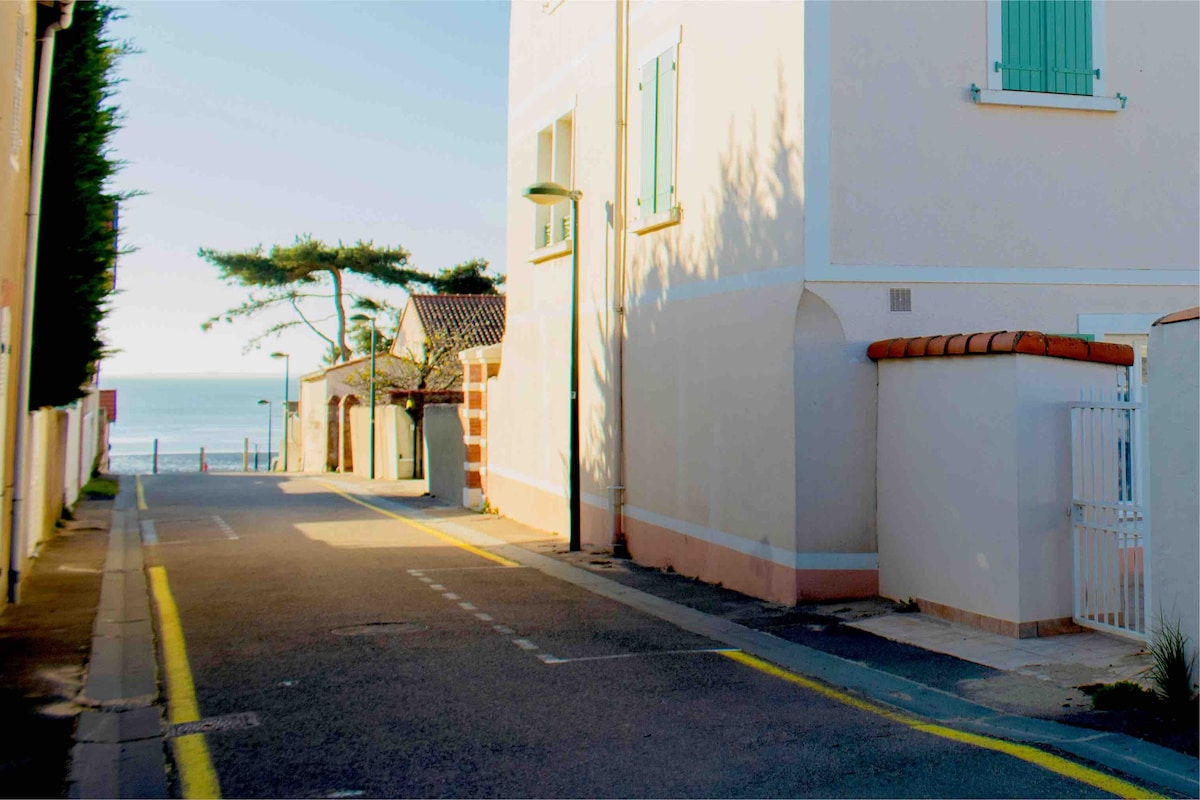 Studio avec parking privatif à 2 pas de la mer