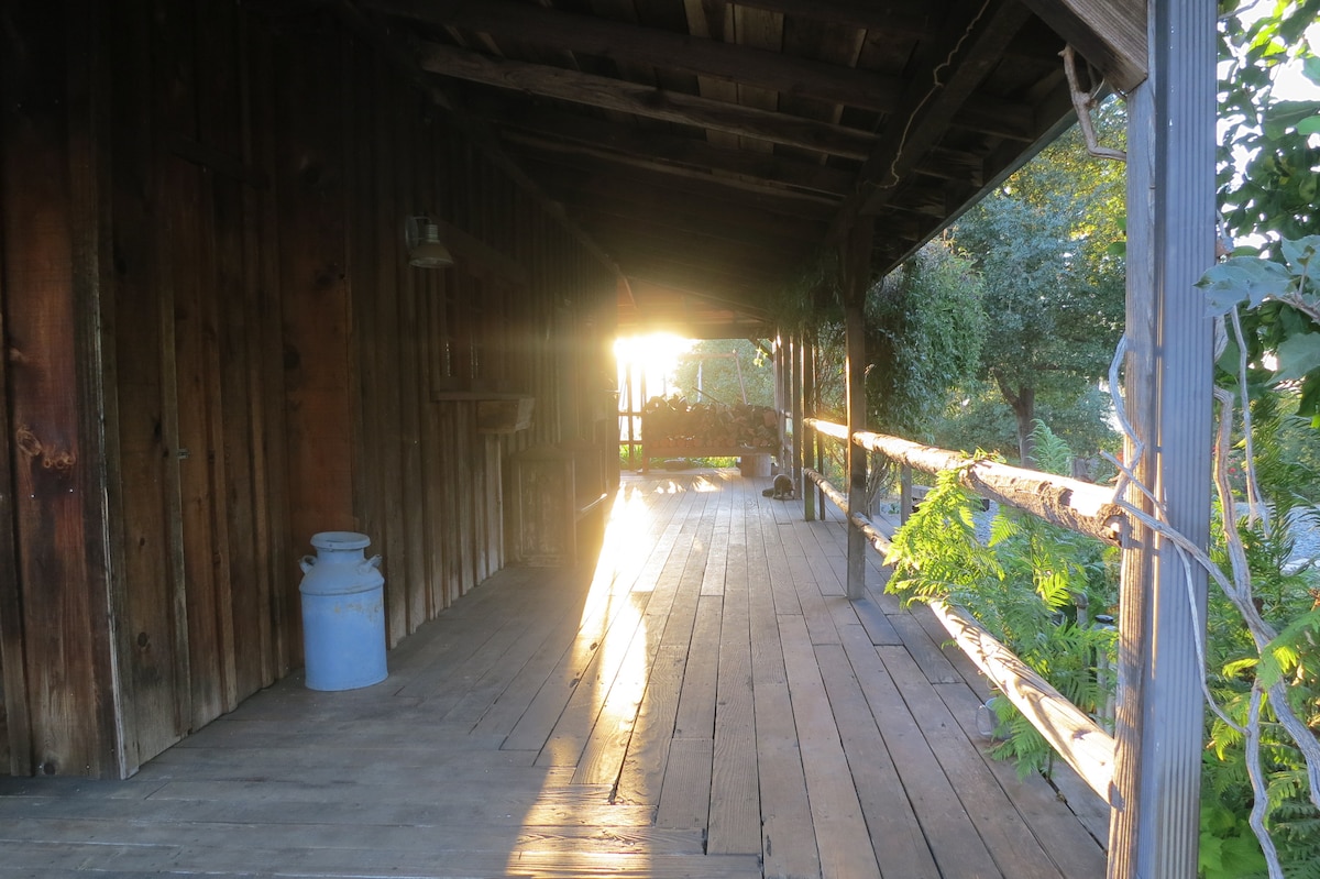 Ranch home with pool overlooking Anderson Valley