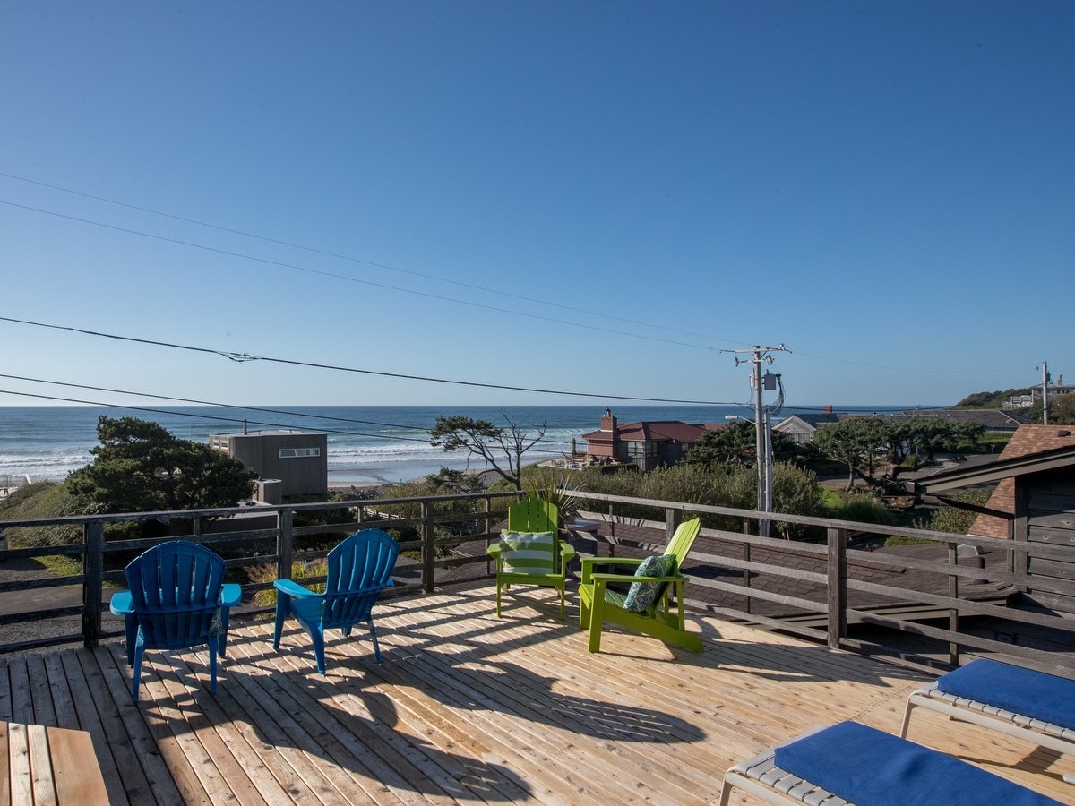 Outstanding ocean views & steps to the beach!