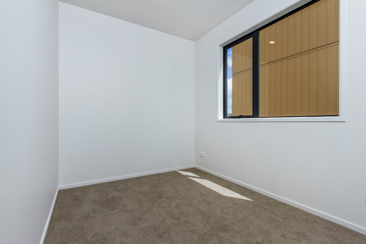 affordable new rooms convenient minutes 2 Auckland