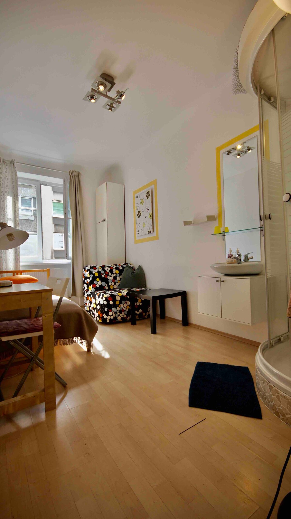 维也纳市中心+独立卫生间+家具，长期住宿