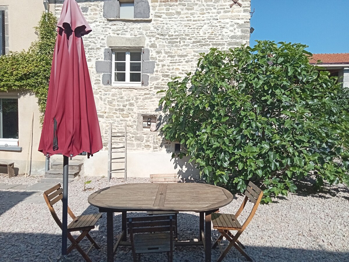 gîte indépendant dans  petit corps de ferme