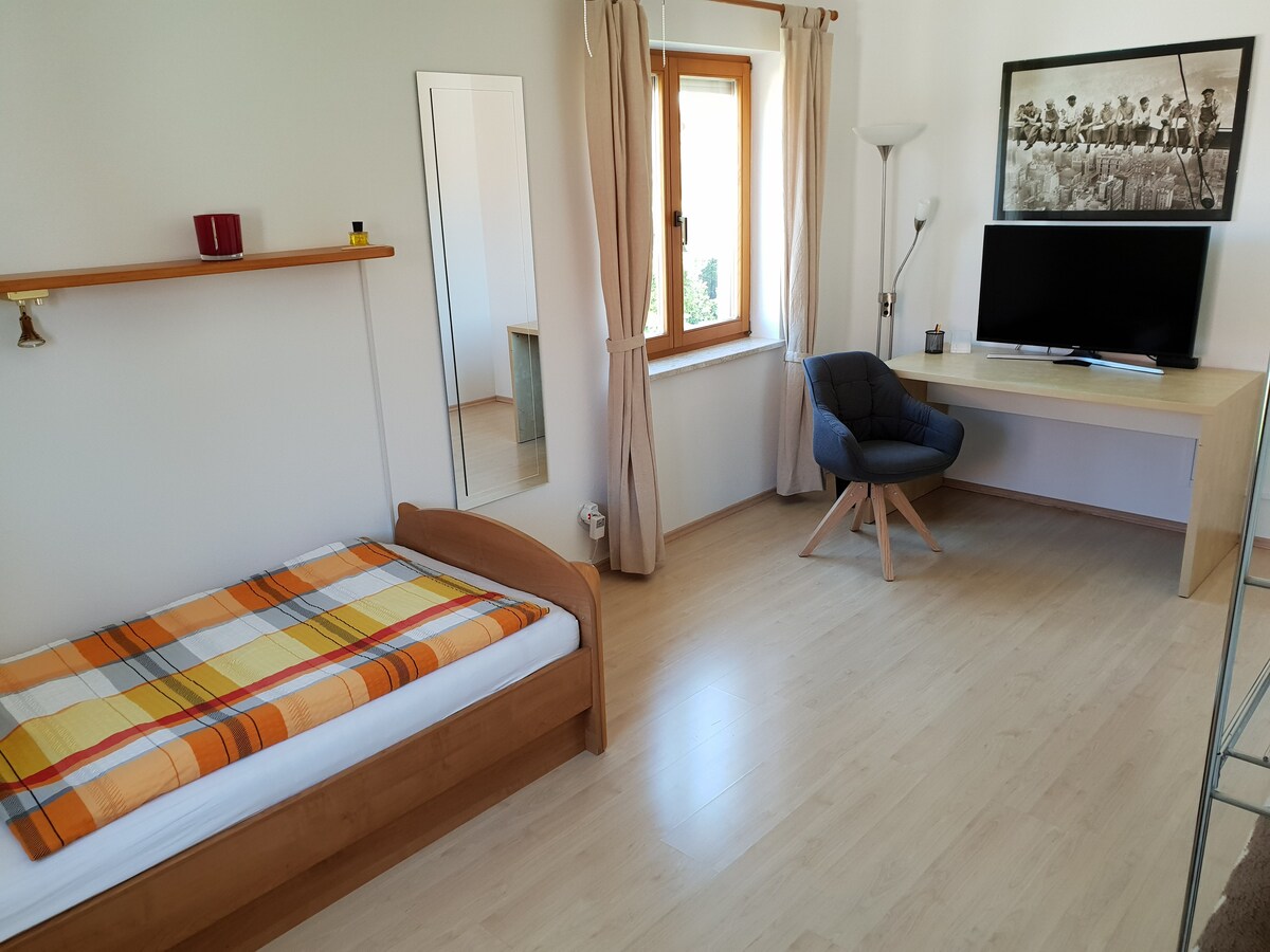 Lovely room near the airport