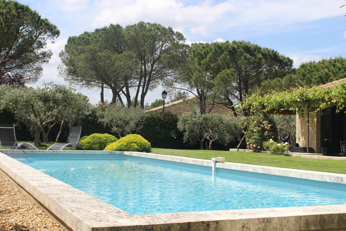 charming provencal farmhouse in Eygalières