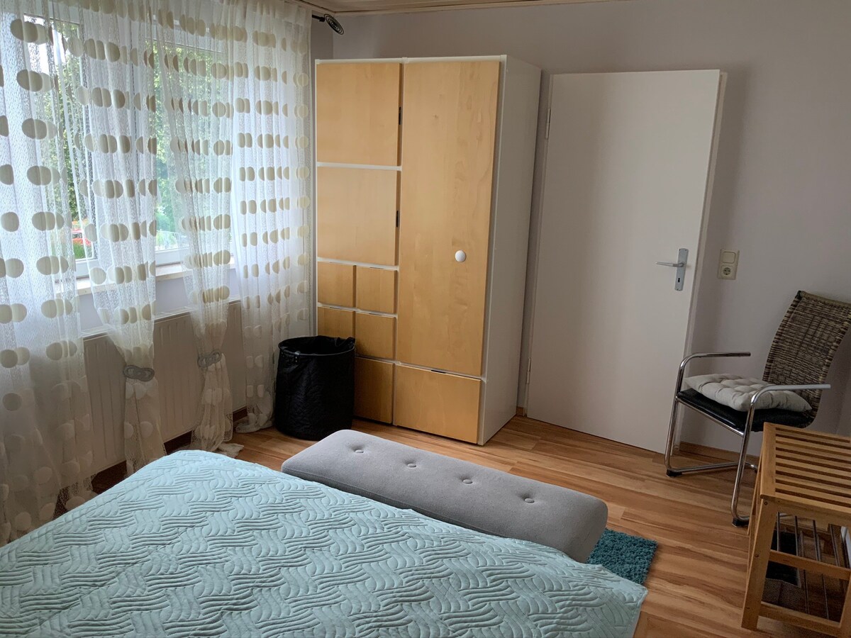 Am Heinig公寓-靠近Rhön、Spessart和A7