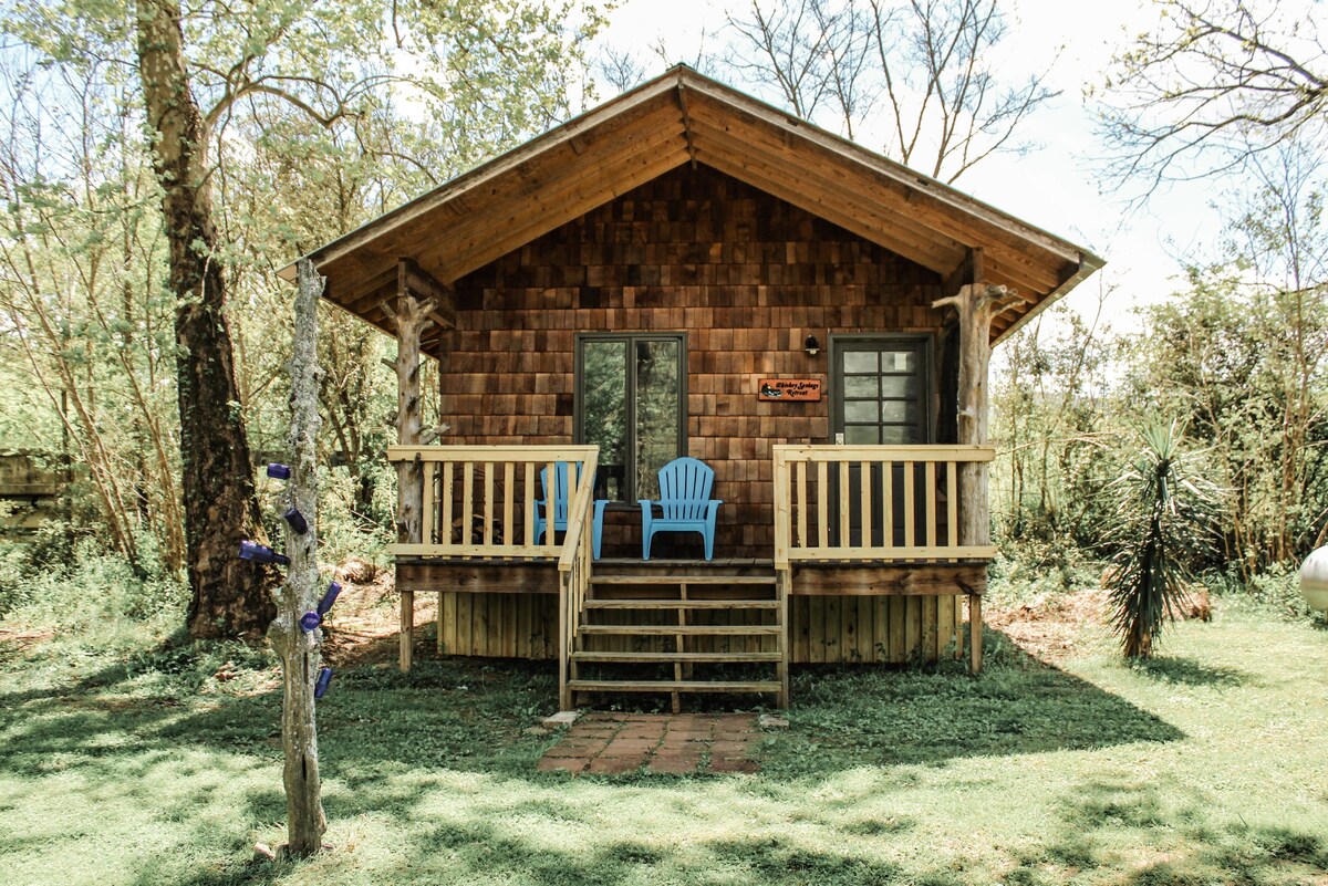 Nature 's Tiny Riverside Hideaway