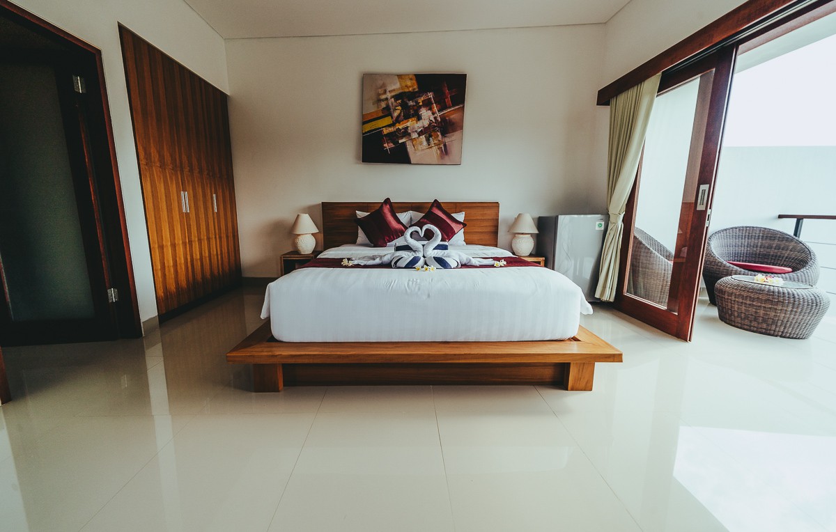Bright & Spacious room with king bed and nature #1