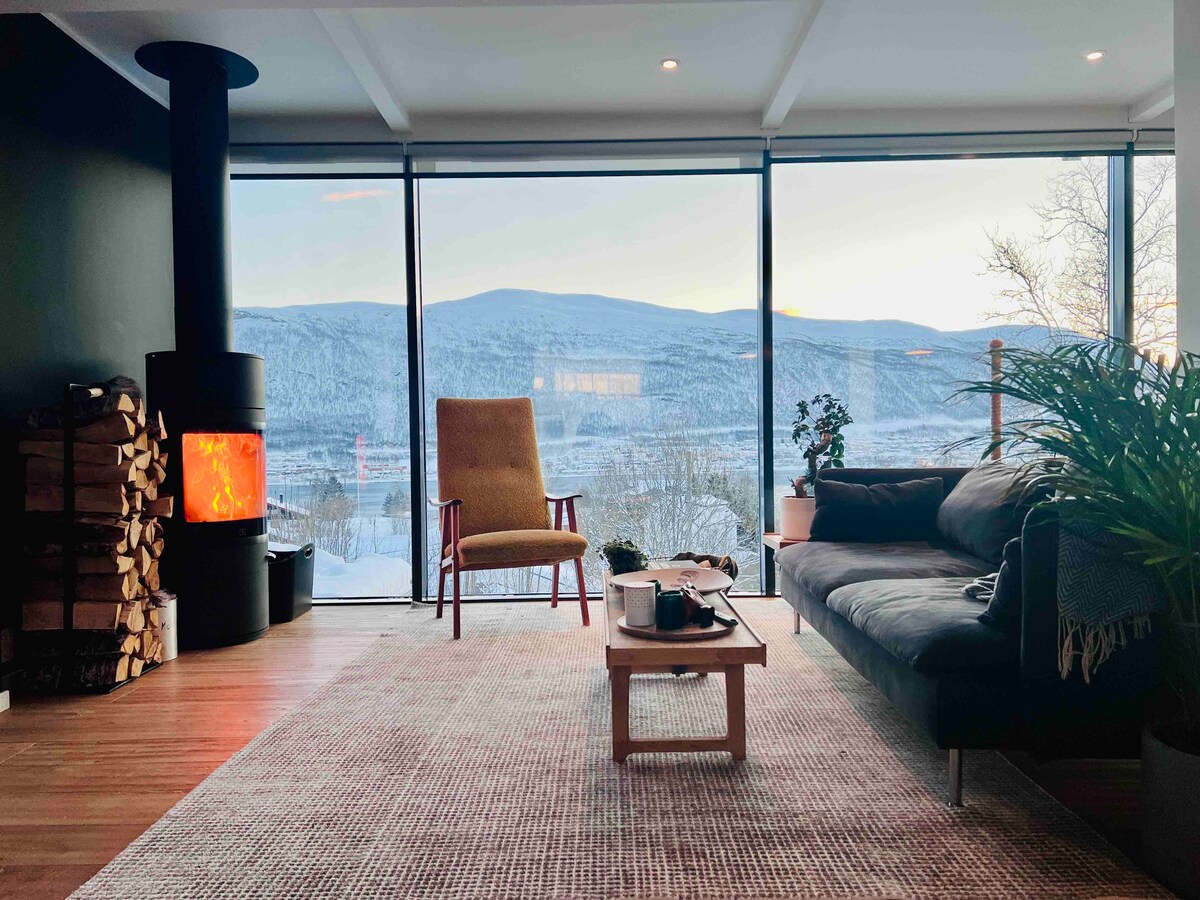 Room in villa with Tromsø´s best view.