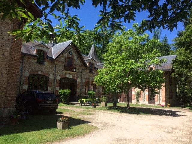 住宿加早餐城堡树木公园，带泳池B。