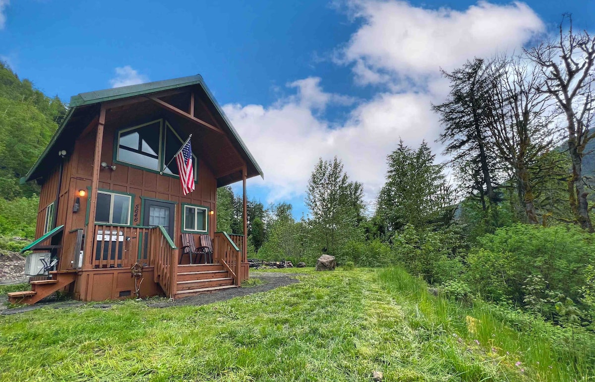 Cozy Cabin with a Spectacular View