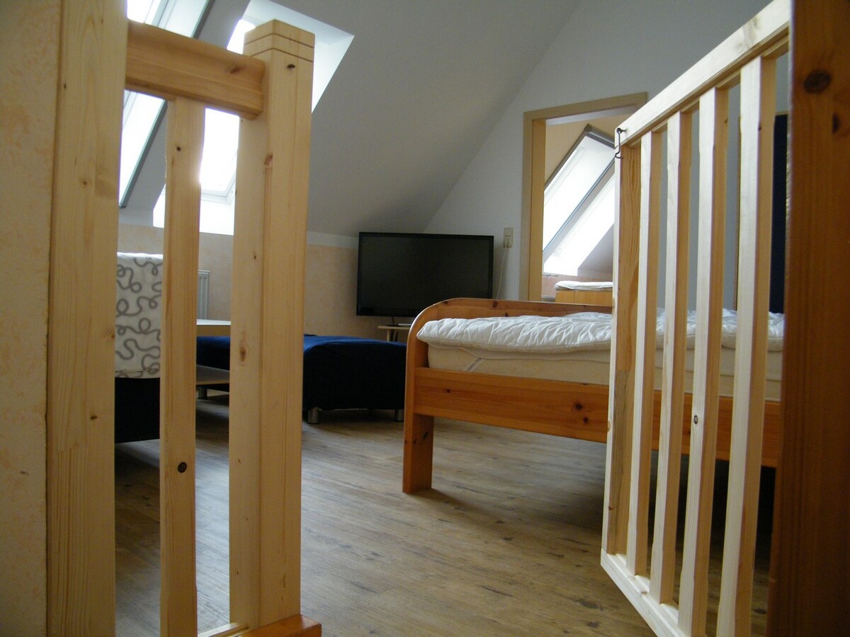 Bauernhof Härtel, (Iphofen), Ferienwohnung Gräfchenblick, 70 qm, 2 Schlafzimmer, max. 5 Personen