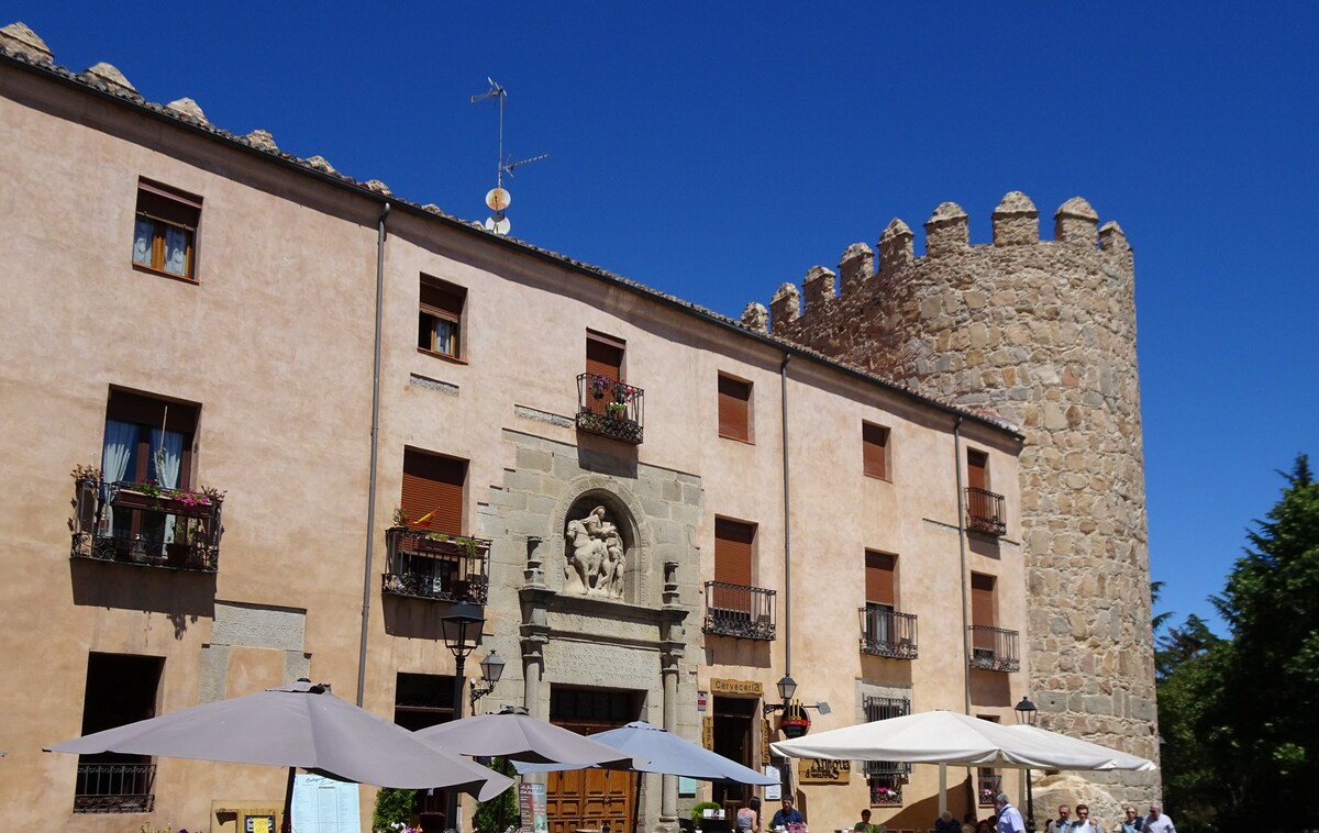 Apartamento adosado a la muralla de Ávila