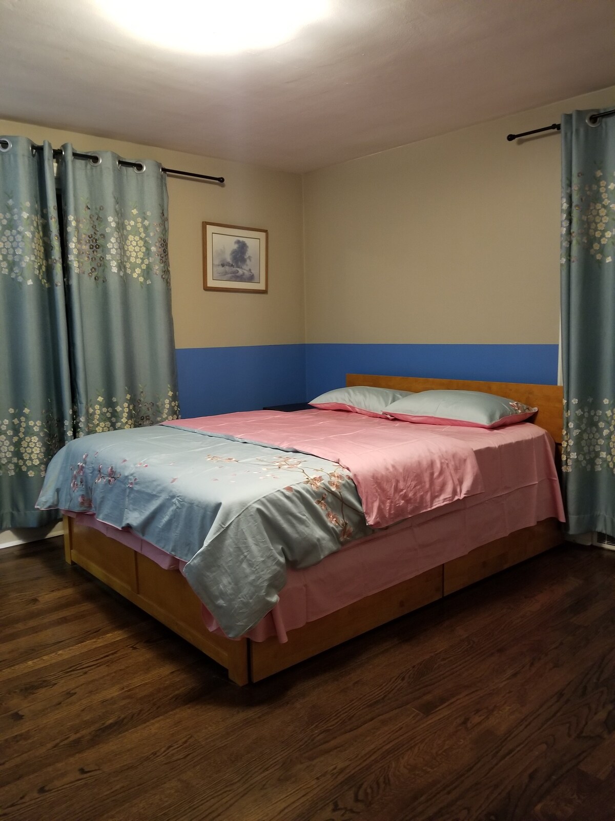 Quiet bedroom Near UW & Children’s Hospital