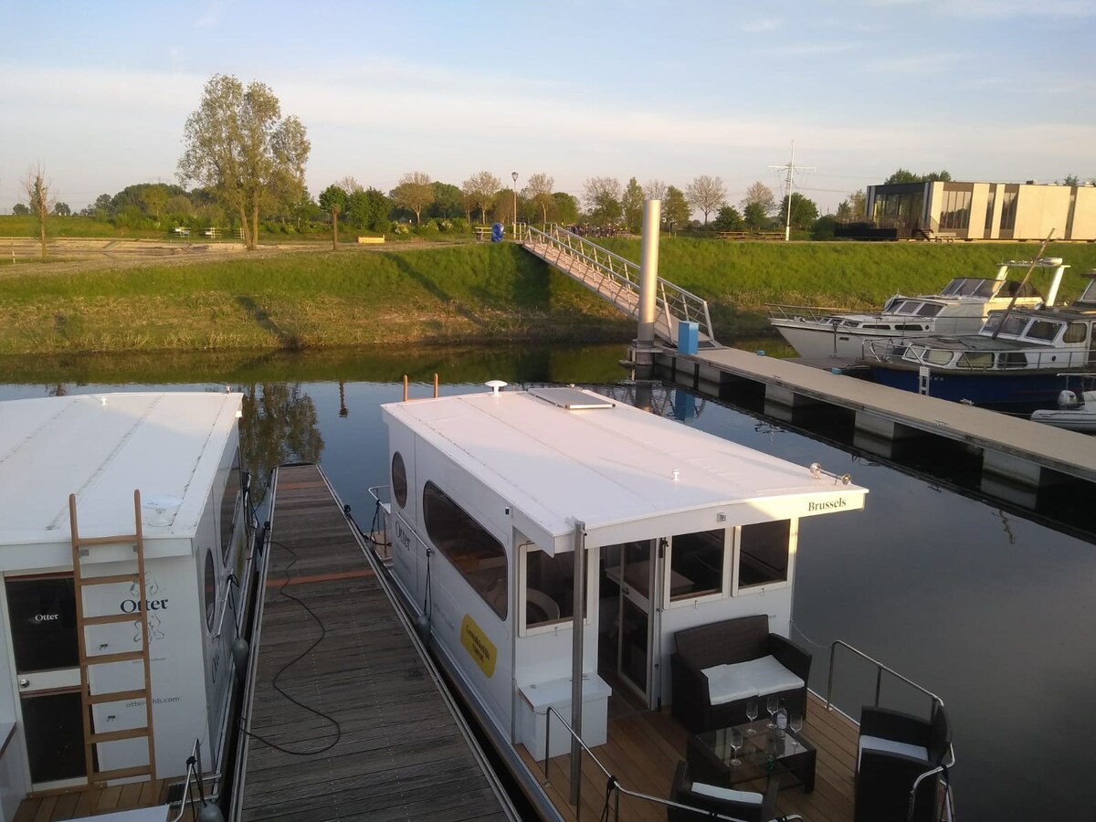 Huisboot Compact Oslo Limburg