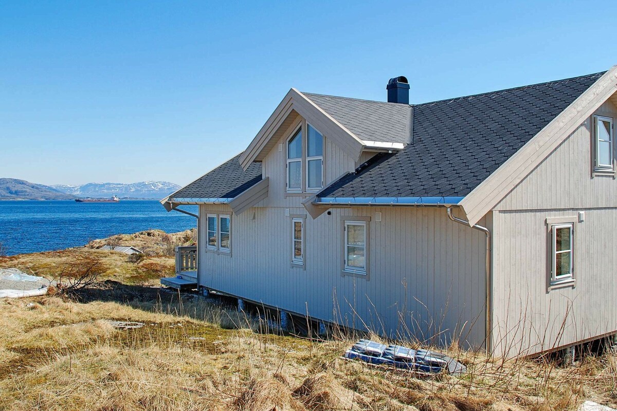 6 person holiday home in dønna