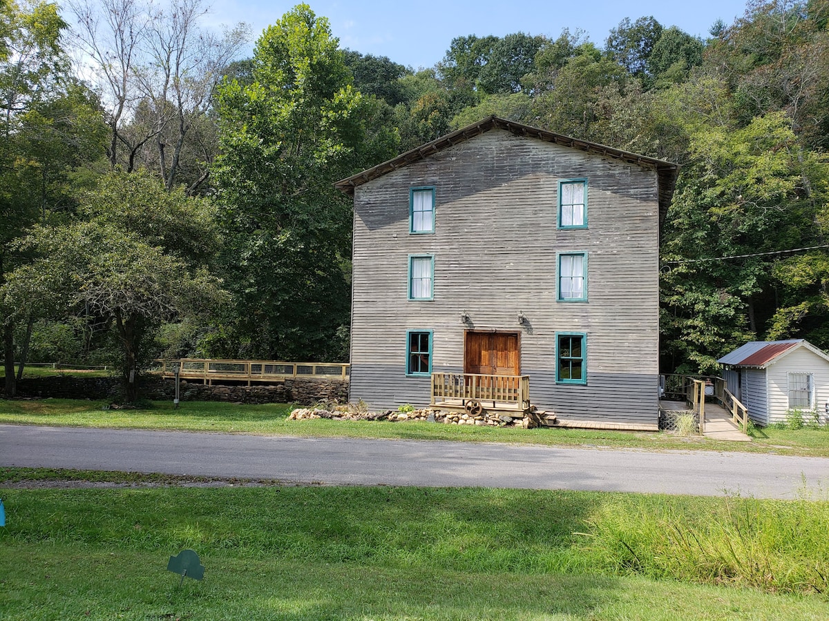 多德溪（ Dodd Creek ）上的Epperly Mill - Kimball套房