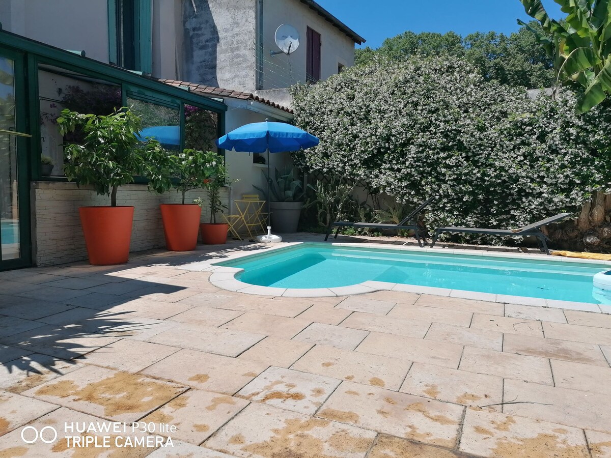 Maison entière le patio d'olivier  piscine