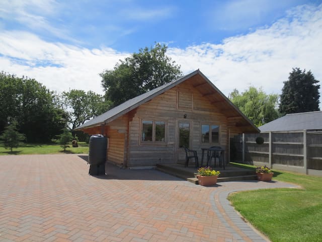 整套房子/公寓 住宿类型 小木屋 可住人数 3 卧室 1 肯特(kent)