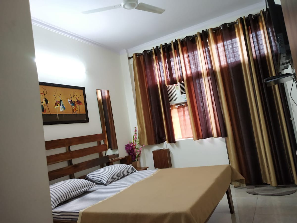 2BHK Furnished Apt w/ Kitchen Utensil AC TV Fridge