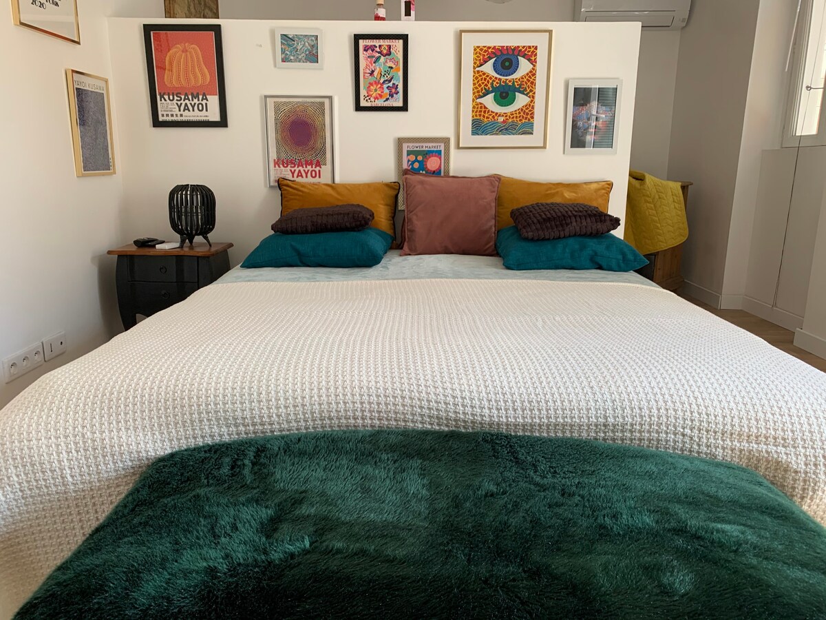 单间公寓2空调全新双人床