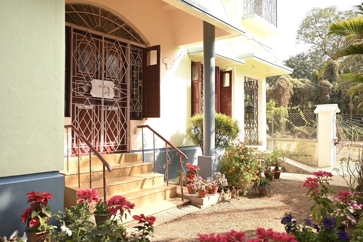 Saptaparni Homestay Entire groundfloor.