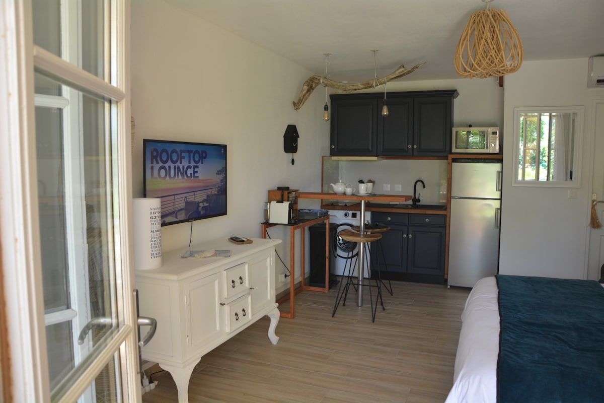 Studio cosy à 2 pas de la plage.