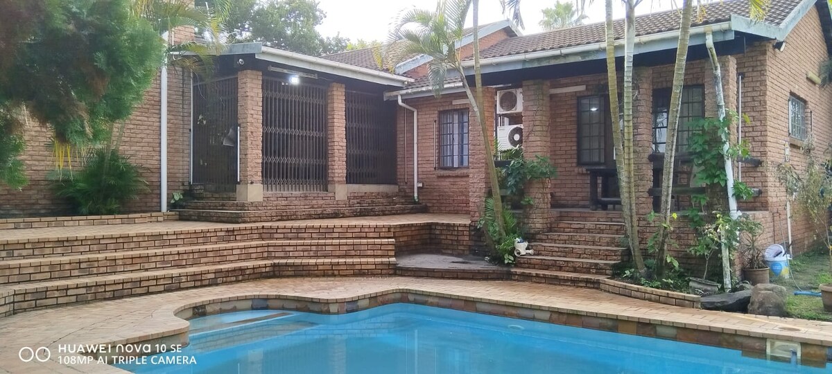 Sthembile 's Guest house