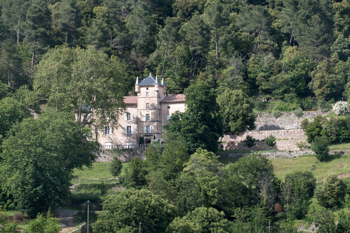 Le Château de Logères