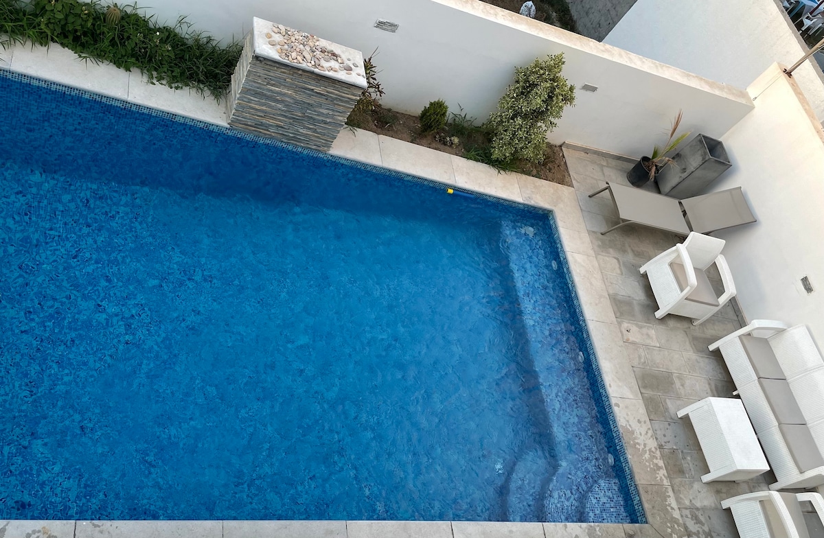 Villa with pool- ain charchara
