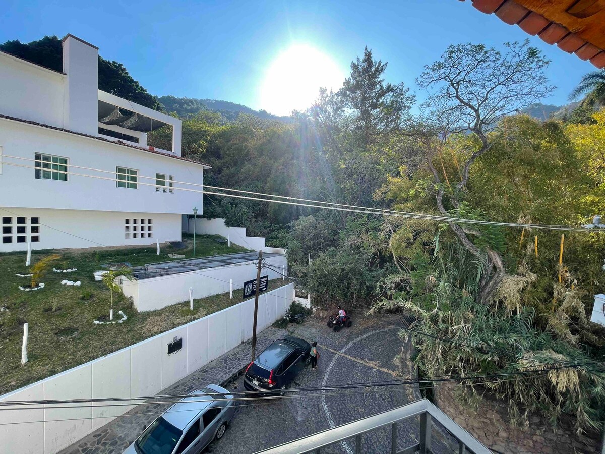 Hermosa habitación en la entrada de Taxco…