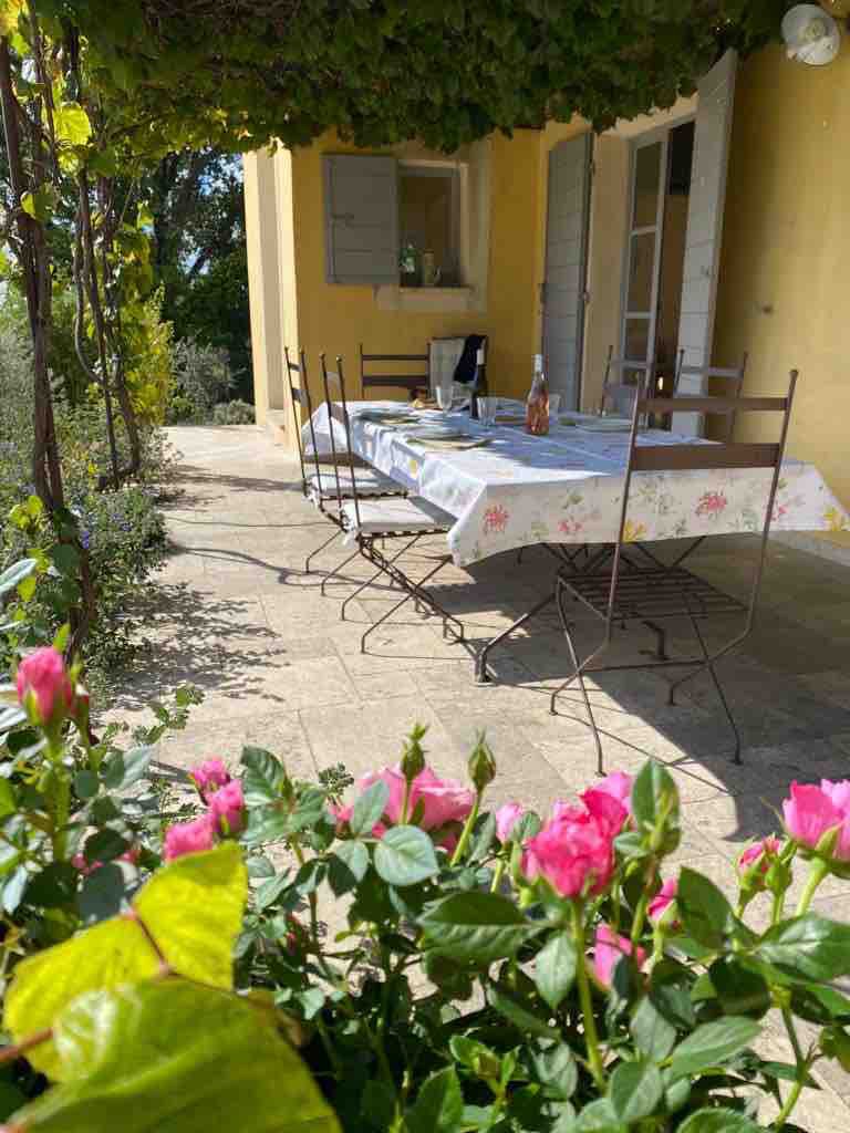 Charming villa on stunning pool and Luberon valley