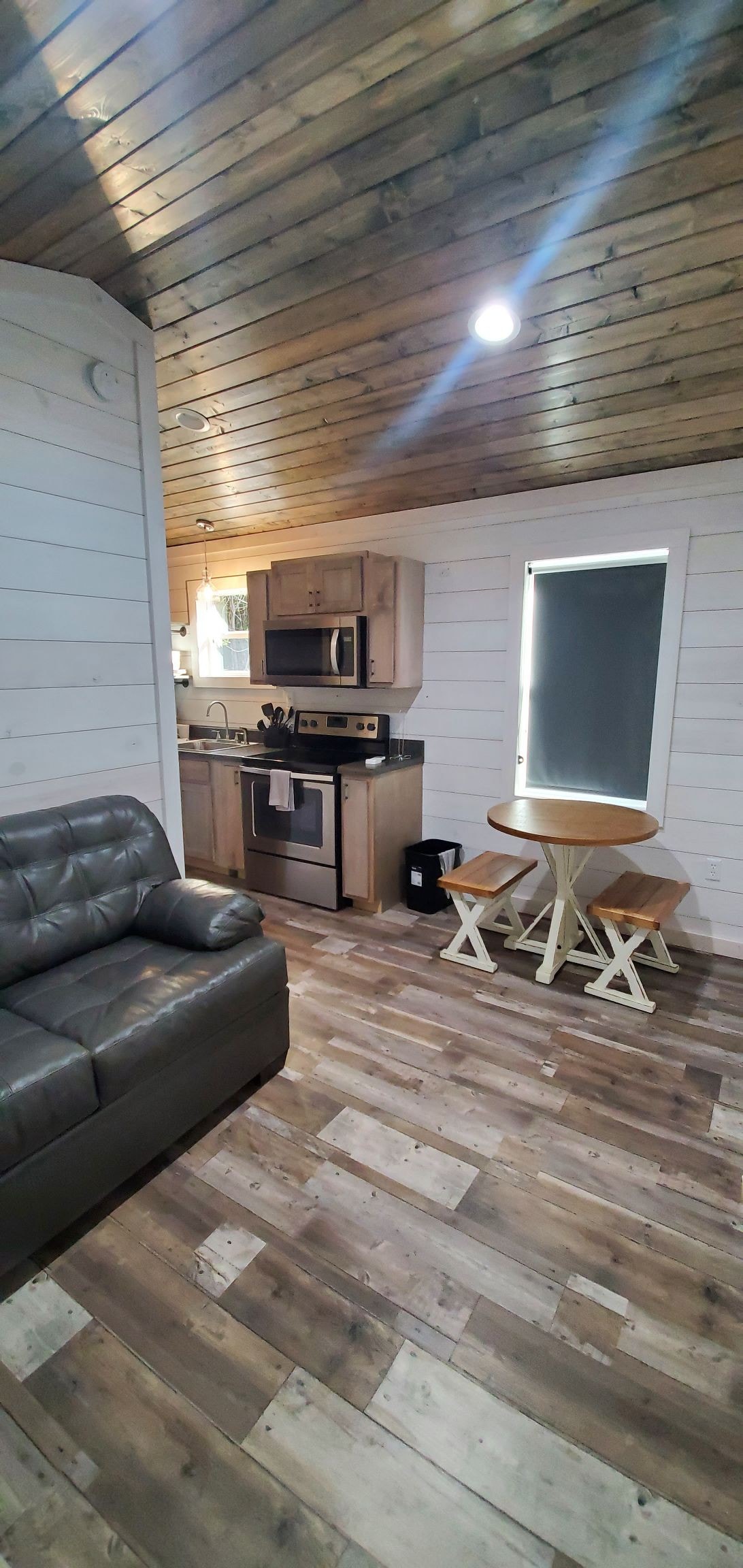 Adorable Tiny House Cabin- Lake Guntersville