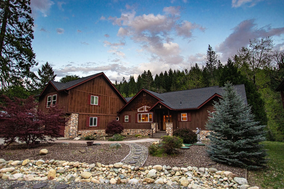 RIVERFRONT Crown River Lodge - Shasta山, McCloud