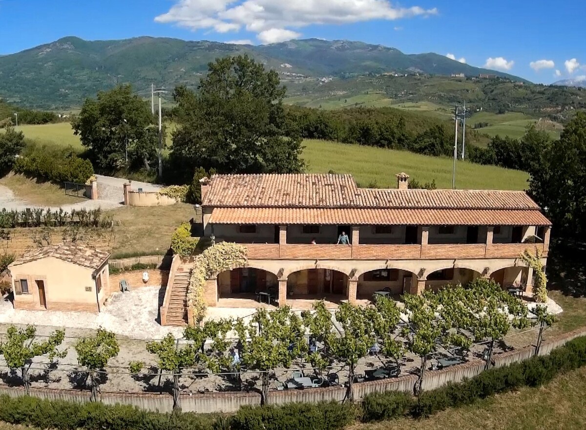 Farmhouse Le Farnie in South Italy - TRIPLA