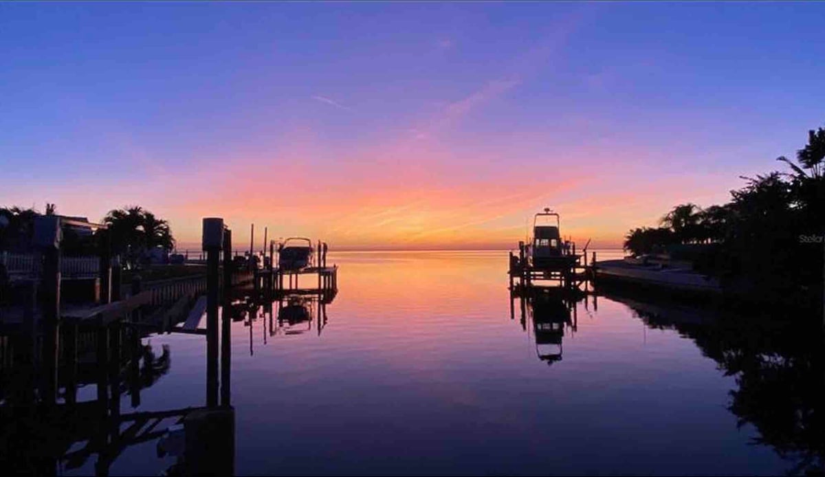 Casa Coquina  - Waterfront, Dock, Pool & Hot Tub